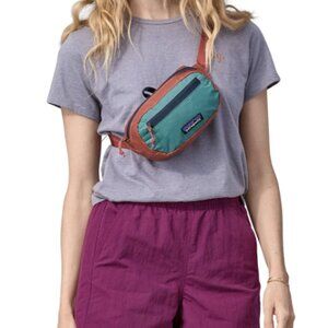Patagonia Ultralight Black Hole Mini Hip Pack Fanny Burl  Red Unisex